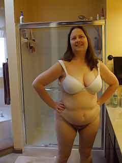rich woman looking for men in Edmore, Michigan
