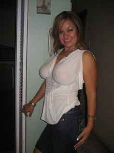 romantic female looking for guy in Perryville, Arkansas